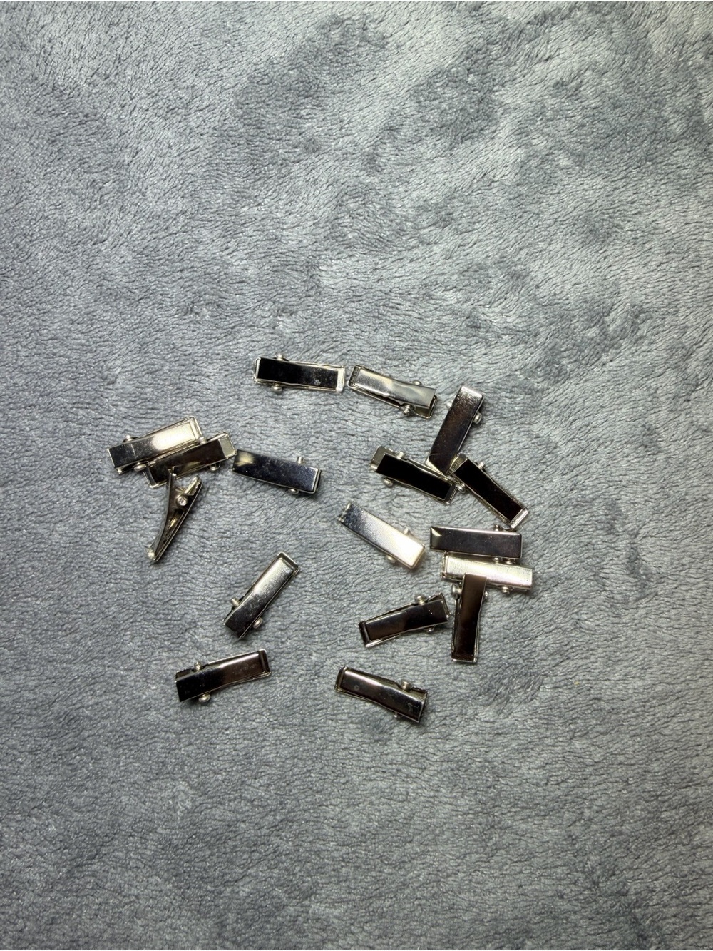 Silver Hair clips. Alligator clips in 4 sizes and 2 styles of snap clips. - Picture 5 of 7